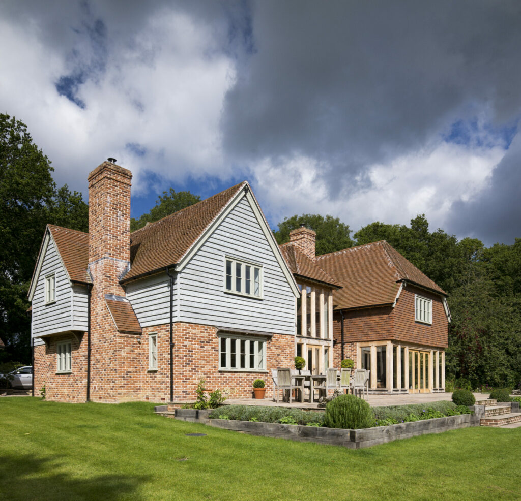 Country home in brick and weatherboard